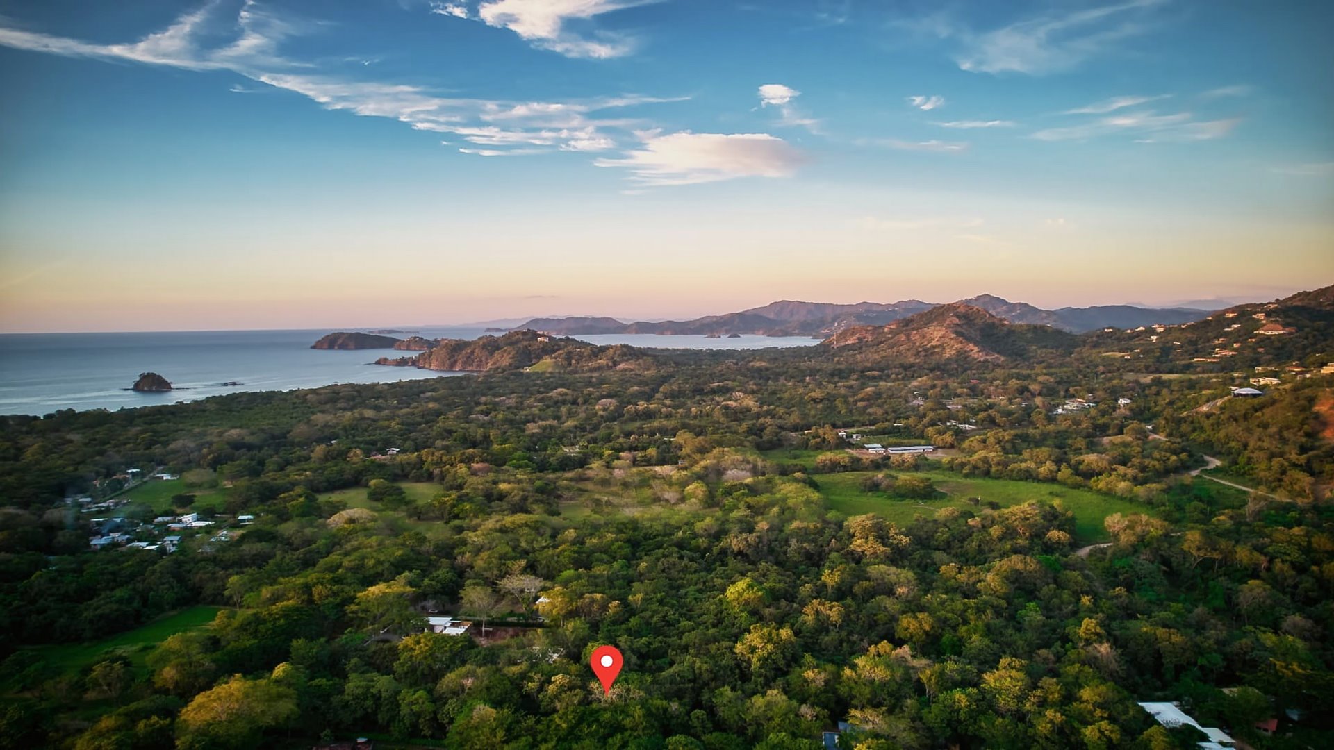 10987-Photo aérienne du terrainen vente à Brasilito au Costa Rica