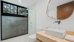 12317-L'une des salles de bains secondaires
