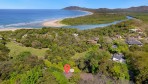 11630-Vue aérienne du domaine privé avec la mer à proximité