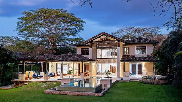 Agréable villa à vendre face à l'un des golfs les plus élégants du Costa Rica.