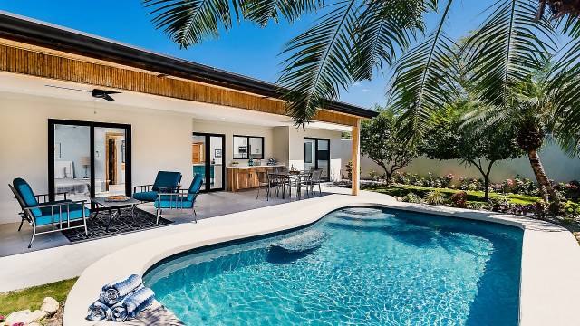 Maison rénovée en vente à Potrero, à une dizaine de minutes à pied du littoral.